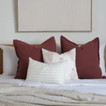 4 stylish cushions from the Luka bed set are neatly placed on the bed, bringing a beautiful touch to the room.