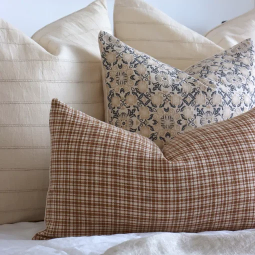 Zoomed in visual of the Lennox bed set showing the 4 designer cushions with more clarity.